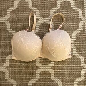 Victoria’s Secret push-up bra size 38DDD
